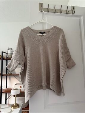 Simply Vera Vera Wang Taupe V-Neck Ribbed Sweater